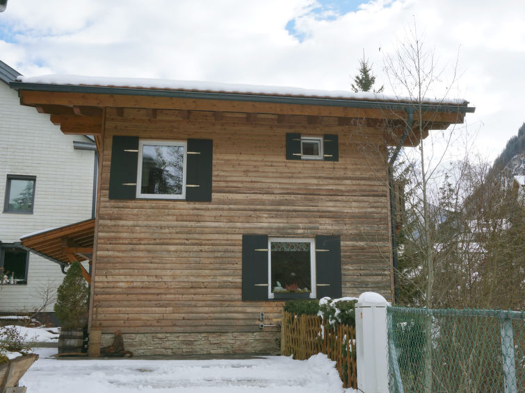 Foto van exterieur van Vakantiehuis Pettneu am Arlbergin de winter