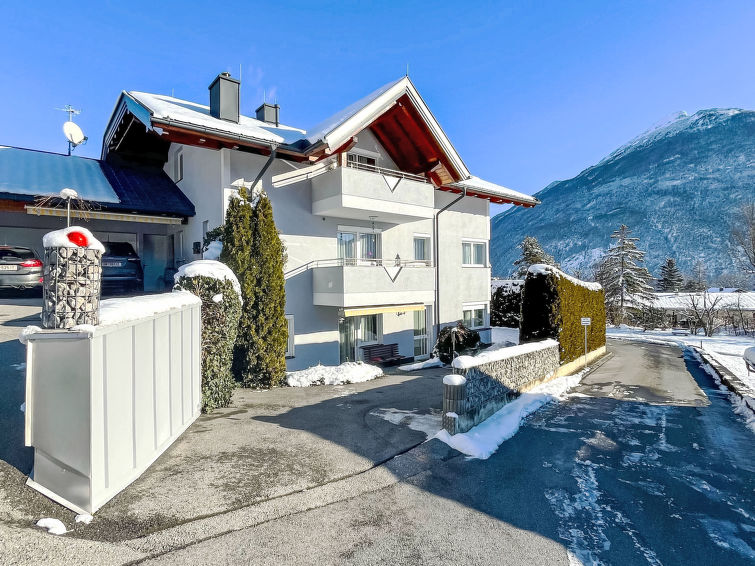 Foto van exterieur van Appartement Imstin de winter