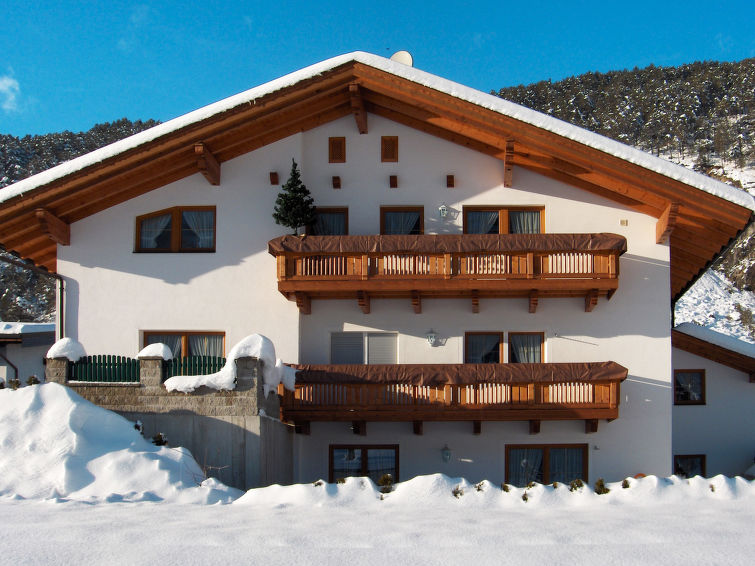 Foto van exterieur van Appartement Imstin de winter