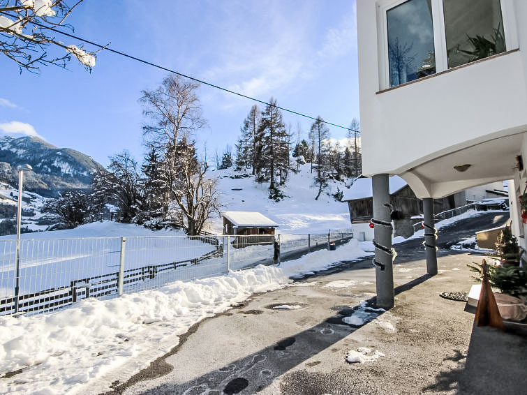 Foto van exterieur van Appartement Wennsin de winter