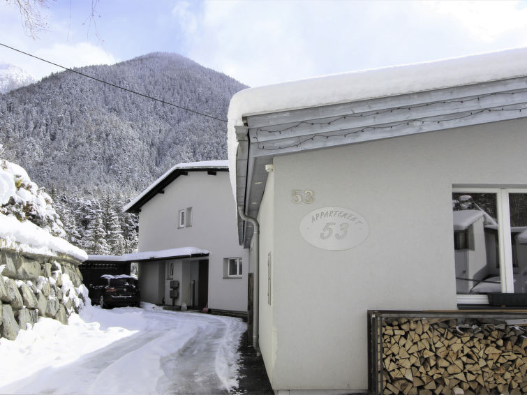 Foto van exterieur van Appartement Reith bei Seefeldin de winter