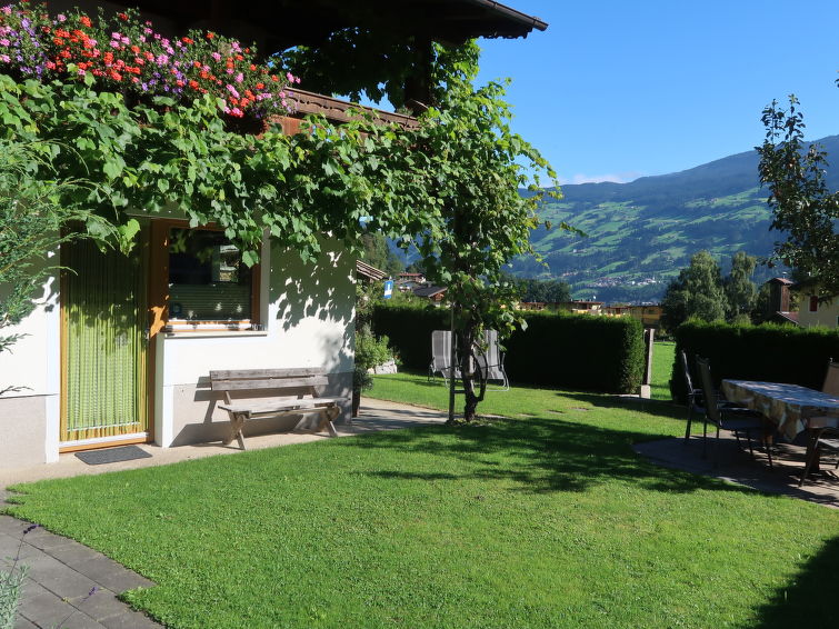 Foto van exterieur van Appartement Fügen Foto van exterieur van Appartement Fügen