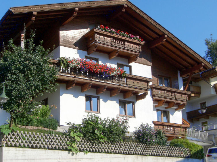 Foto van exterieur van Appartement Fügen Foto van exterieur van Appartement Fügen