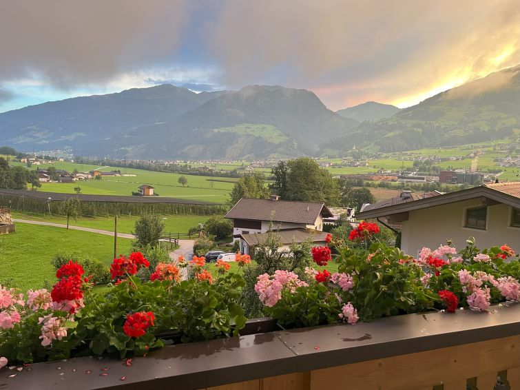 Foto van exterieur van Appartement Fügen Foto van exterieur van Appartement Fügen