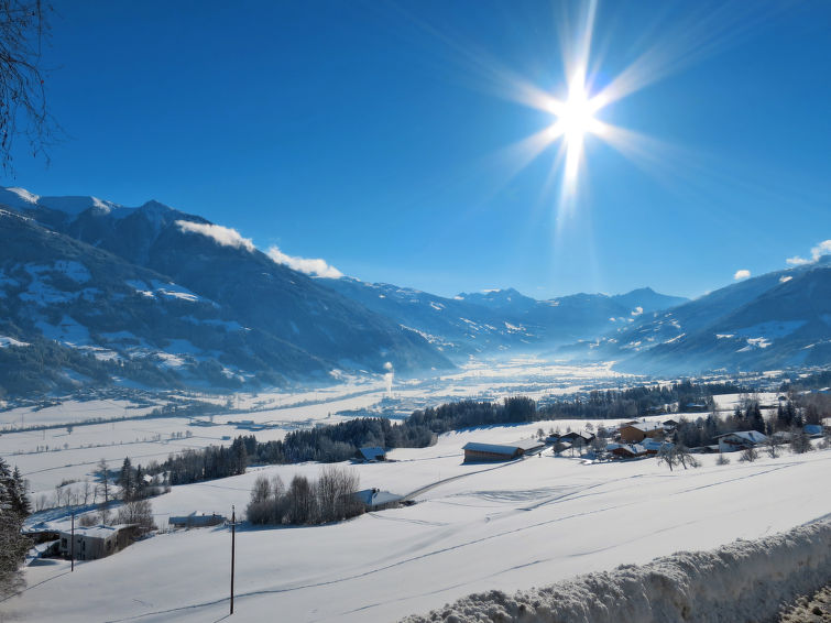 Foto van exterieur van Vakantiehuis Fügenin de winter Foto van exterieur van Vakantiehuis Fügenin de winter