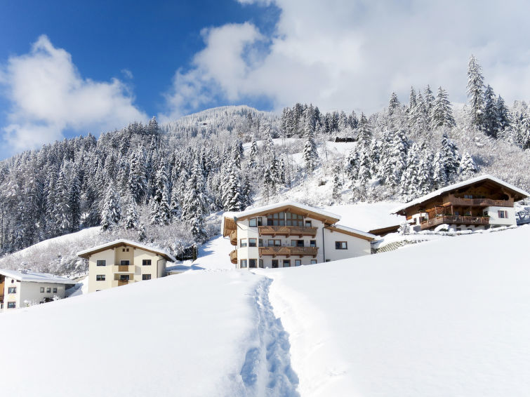 Foto van exterieur van Appartement Mayrhofenin de winter