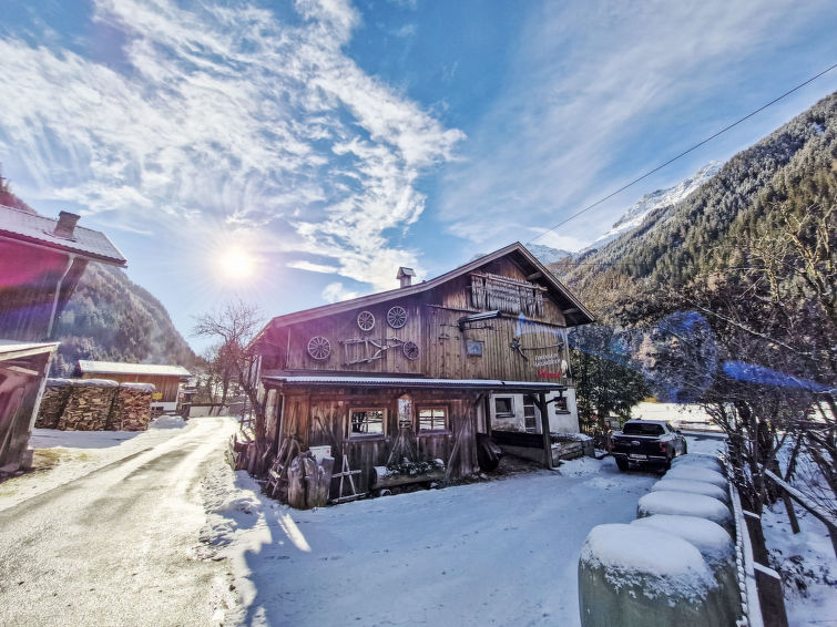 Foto van exterieur van Appartement Feichten im Kaunertalin de winter