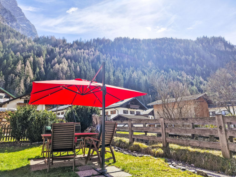 Foto van exterieur van Appartement Feichten im Kaunertalin de winter