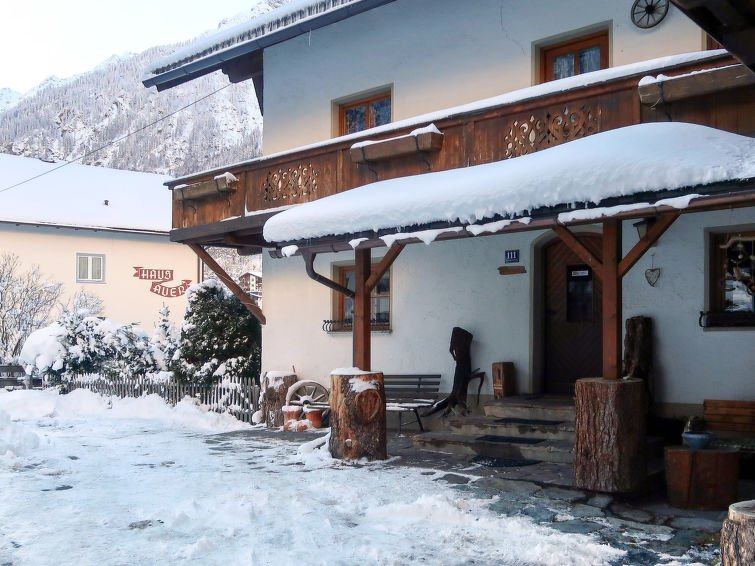Foto van exterieur van Appartement Feichten im Kaunertalin de winter