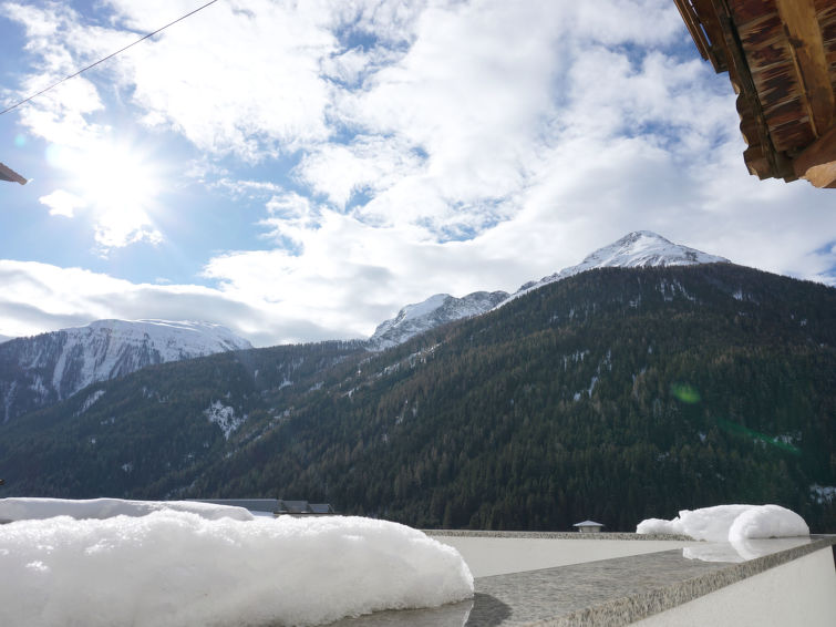 Foto van exterieur van Vakantiehuis Flirschin de winter
