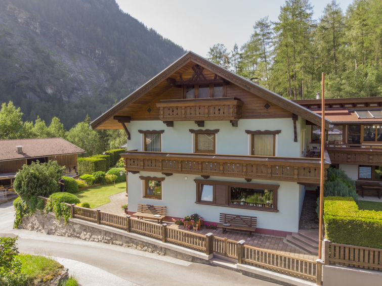 Foto van exterieur van Vakantiehuis Umhausen