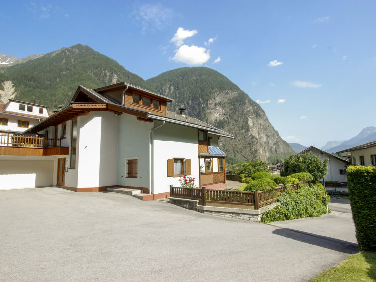 Foto van exterieur van Vakantiehuis Umhausen