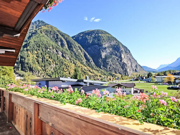 Foto van exterieur van Vakantiehuis Umhausen