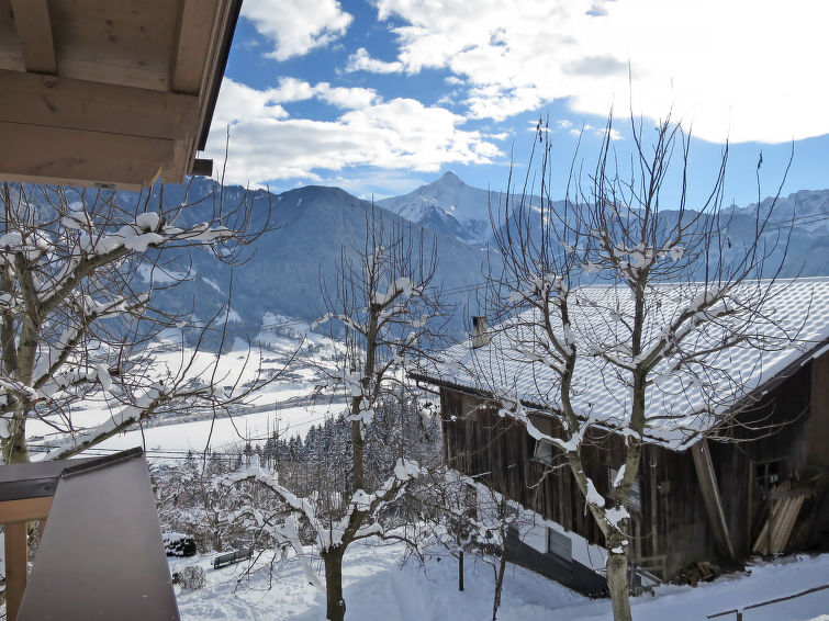 Foto van exterieur van Vakantiehuis Mayrhofenin de winter