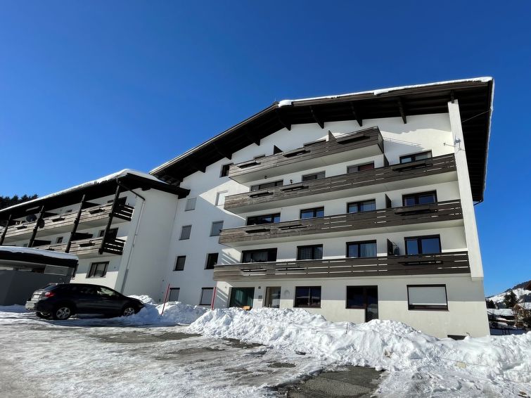 Foto van exterieur van Appartement Brixen im Thalein de winter