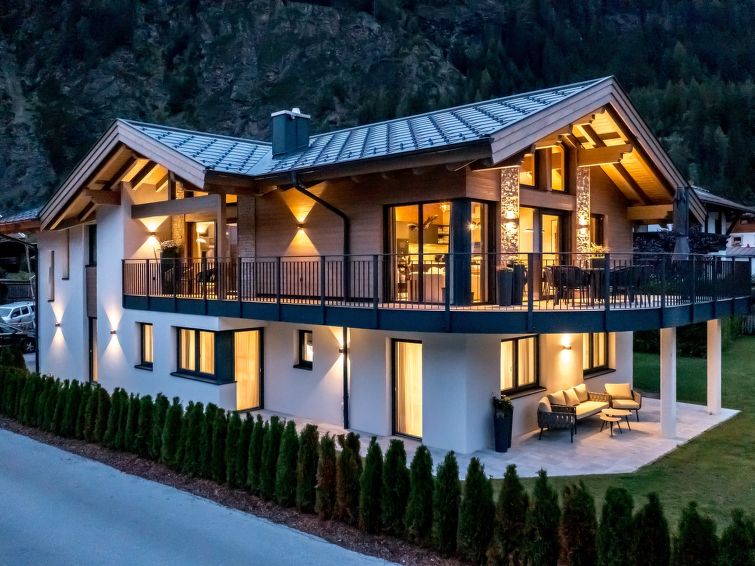 Foto van exterieur van Vakantiehuis Längenfeldin de winter Foto van exterieur van Vakantiehuis Längenfeldin de winter