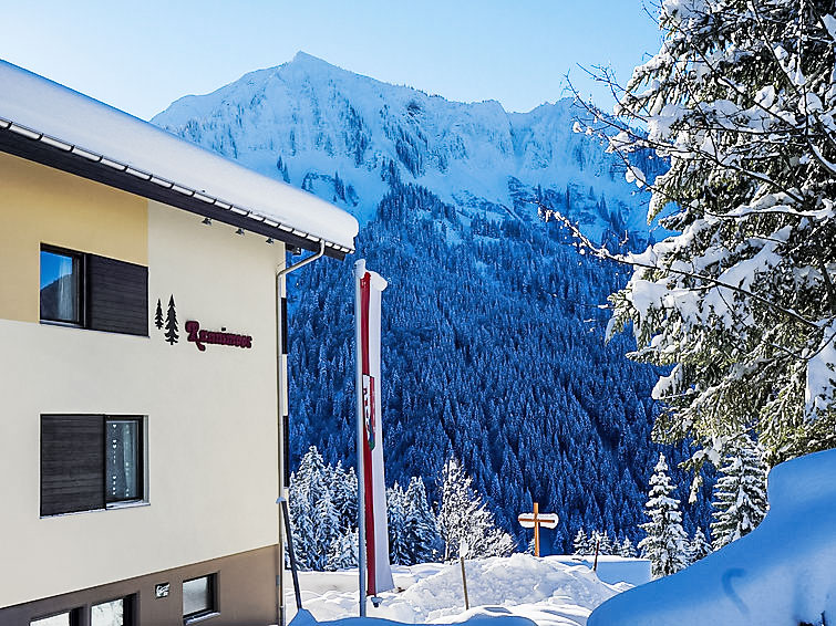Foto van exterieur van Vakantiehuis Laternsin de winter