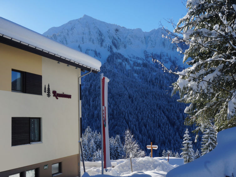 Foto van exterieur van Vakantiehuis Laternsin de winter