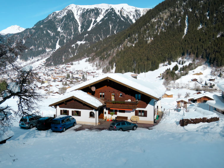 Foto van exterieur van Appartement Gaschurnin de winter