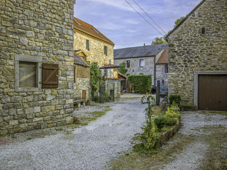 Foto van exterieur van Vakantiehuis Thy-le-Bauduinin de winter