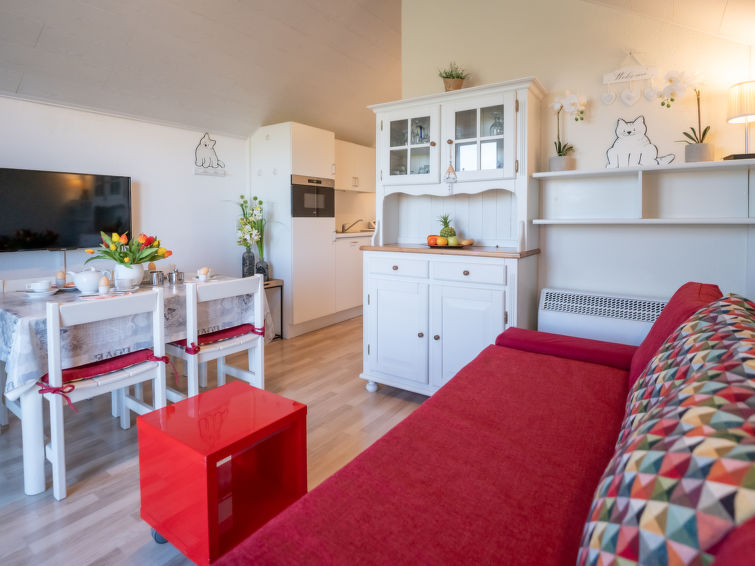 Appartement Dina: Comfortabel Verblijf met Zwembad in De Haan | Out! Vakantiehuizen