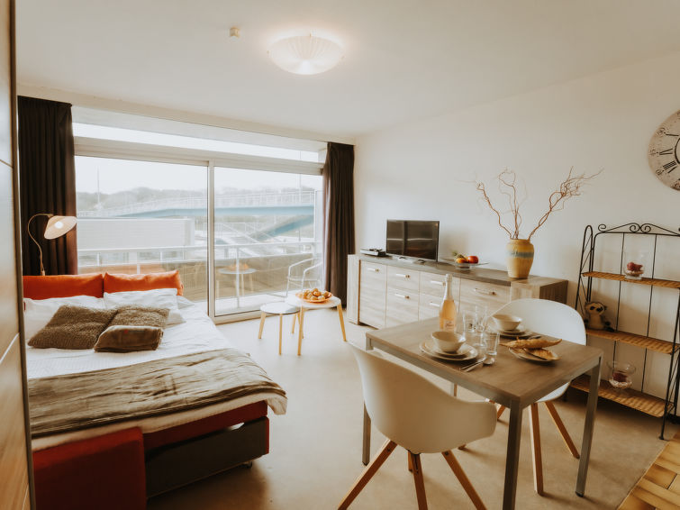 Gezellig Studio Appartement 'Seastar' nabij het Strand van B... | Out! Vakantiehuizen
