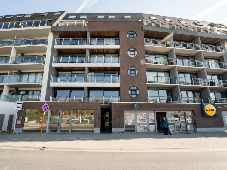 Ruim en Comfortabel Appartement in het Hart van Bredene | Out! Vakantiehuizen