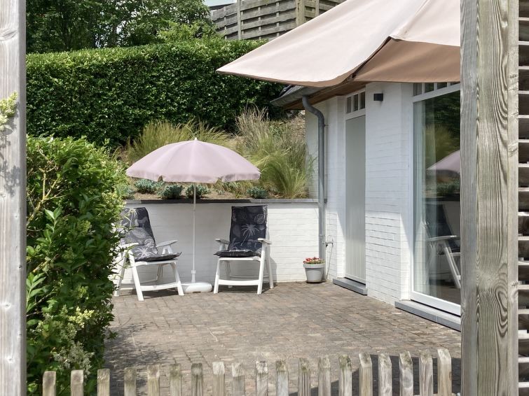 Gezellig Vakantiehuis 'Ons Nest' met Parkeerplaats in De Haan | Out! Vakantiehuizen