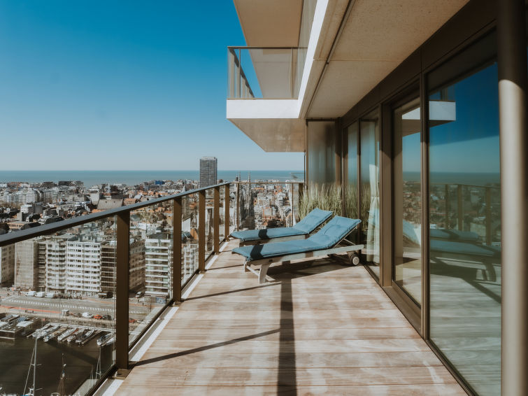 Appartement Sky Tower View - Luxe en Panoramisch Uitzicht in... | Out! Vakantiehuizen