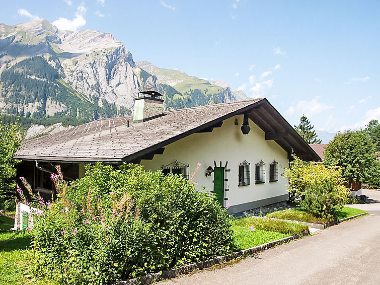 Gezellig Chalet Marietta in het Adembenemende Kandersteg | Out! Vakantiehuizen