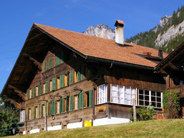 Gezellig Appartement Adlemsried in het Traditionele Simmenta... | Out! Vakantiehuizen