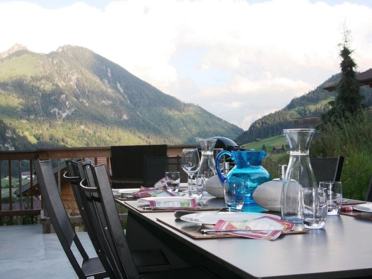 Foto van exterieur van Vakantiehuis Zweisimmen