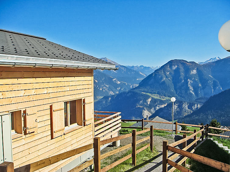 Foto van exterieur van Vakantiehuis Urmein