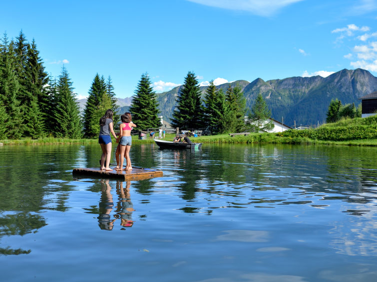Foto van omgeving van Vakantiehuis Urmein