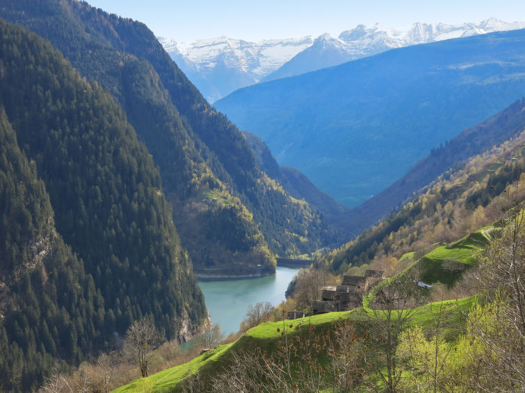 Foto van omgeving van Vakantiehuis Malvaglia