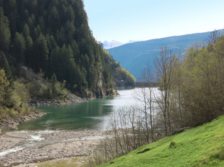 Foto van omgeving van Vakantiehuis Malvaglia