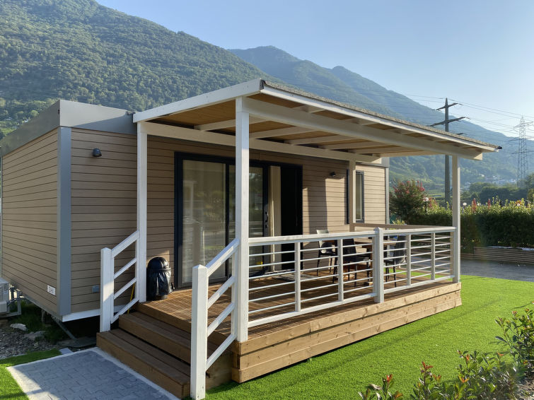 Ontdek de Comfort en Rust van Bungalow Isola Premium | Out! Vakantiehuizen
