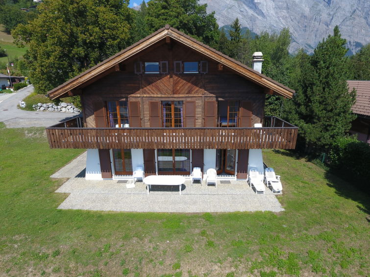 Charmant Chalet Arche in Ovronnaz: Uw Droomvakantiehuis in d... | Out! Vakantiehuizen