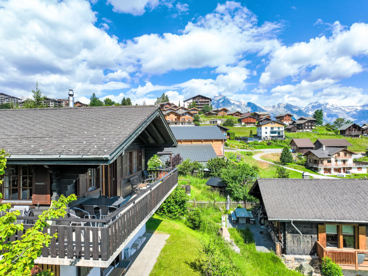 Ontdek Chalet Mustela: Uw Droomverblijf in Nendaz | Out! Vakantiehuizen
