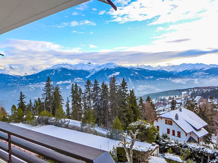 Ruim Appartement met Adembenemend Uitzicht in Crans-Montana | Out! Vakantiehuizen