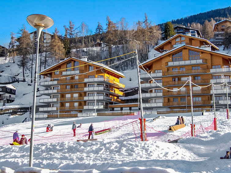 Gezellig appartement Domaine des Reines A2 in Nendaz, Zwitse... | Out! Vakantiehuizen