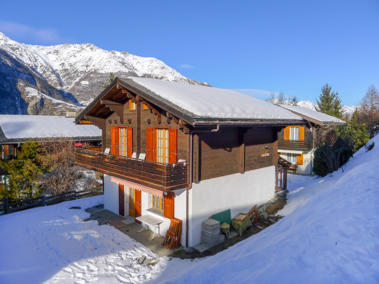 Foto van exterieur van Vakantiehuis St Niklausin de winter