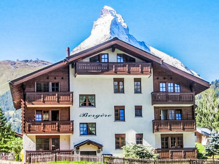 Geniet van Comfort en Uitzicht bij Appartement Bergere in Ze... | Out! Vakantiehuizen