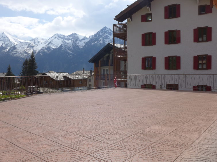 Foto van exterieur van Vakantiehuis Grächenin de winter Foto van exterieur van Vakantiehuis Grächenin de winter