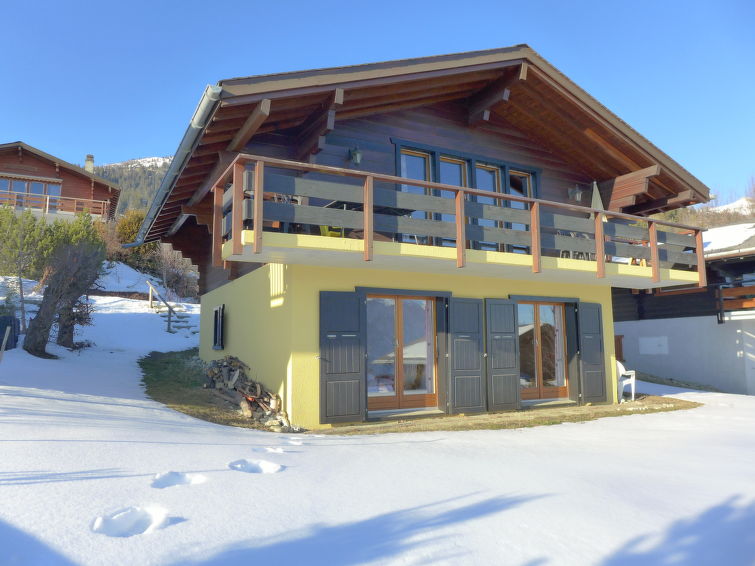 Knus Chalet Moulinettes 8 in het Hart van Crans-Montana | Out! Vakantiehuizen