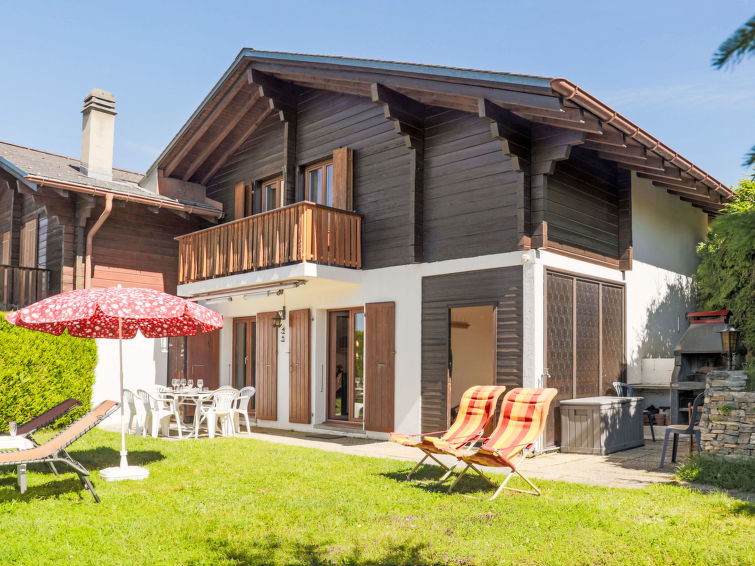 Gezellig Chalet Praline in Crans-Montana: Perfect voor Natuu... | Out! Vakantiehuizen