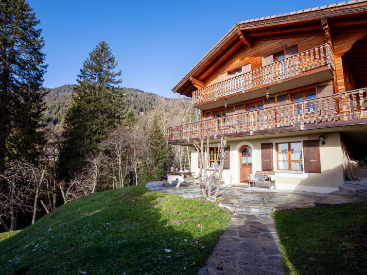 Gezellig en Ruim Chalet Tetras in Villars, Zwitserland | Out! Vakantiehuizen