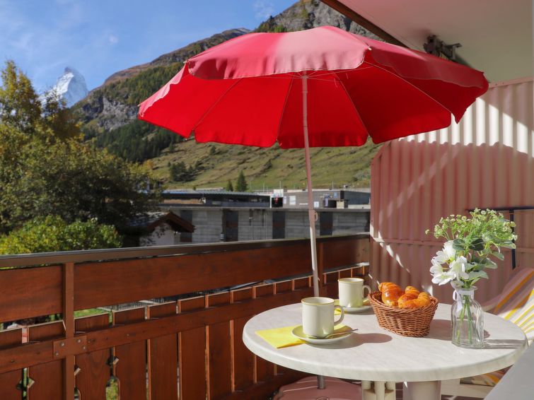 Gezellig Appartement St. Pauli met Uitzicht op de Matterhorn | Out! Vakantiehuizen
