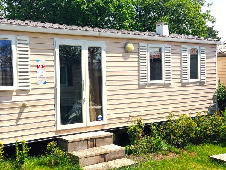 Foto van exterieur van Vakantiehuis Karlin Liben