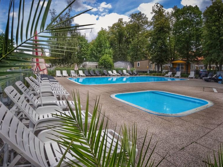 Gezellig Vakantiehuis 'Sunset Terrace' in Dolni Pocernice | Out! Vakantiehuizen